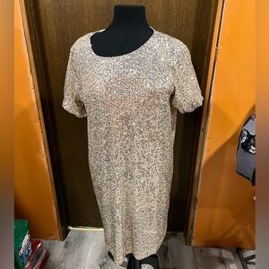 Never worn Lg flattering sequins gold dress